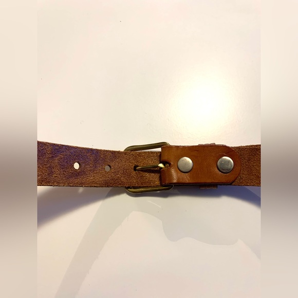 Genuine Looper brand Leather Embossed Belt - Chestnut (Tan) Size 28 - Picture 4 of 5